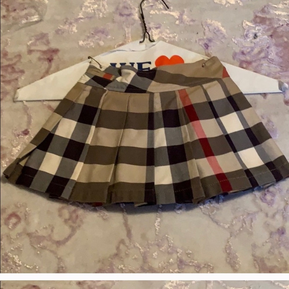 Burberry plaid skirt